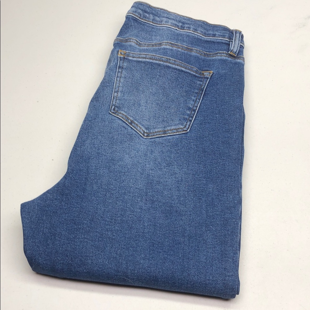 FASHION NOVA HIGH-RISE STRAIGHT CROP JEANS 14/32x26 โญ๏ธ